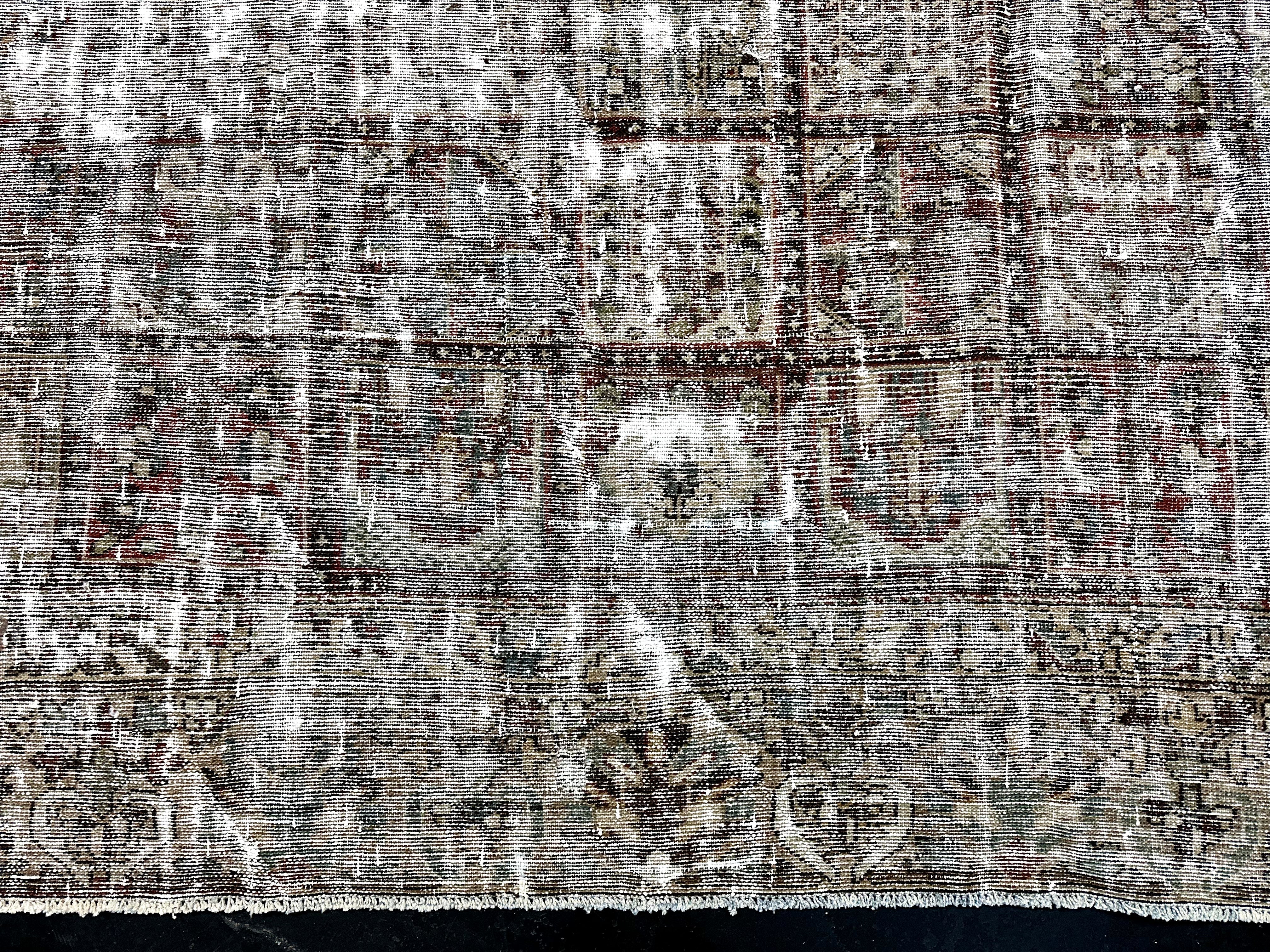 8’8 x 12’5 Classic Vintage Rug Muted Wine, Blues, Greens '5088 Linda's Barn