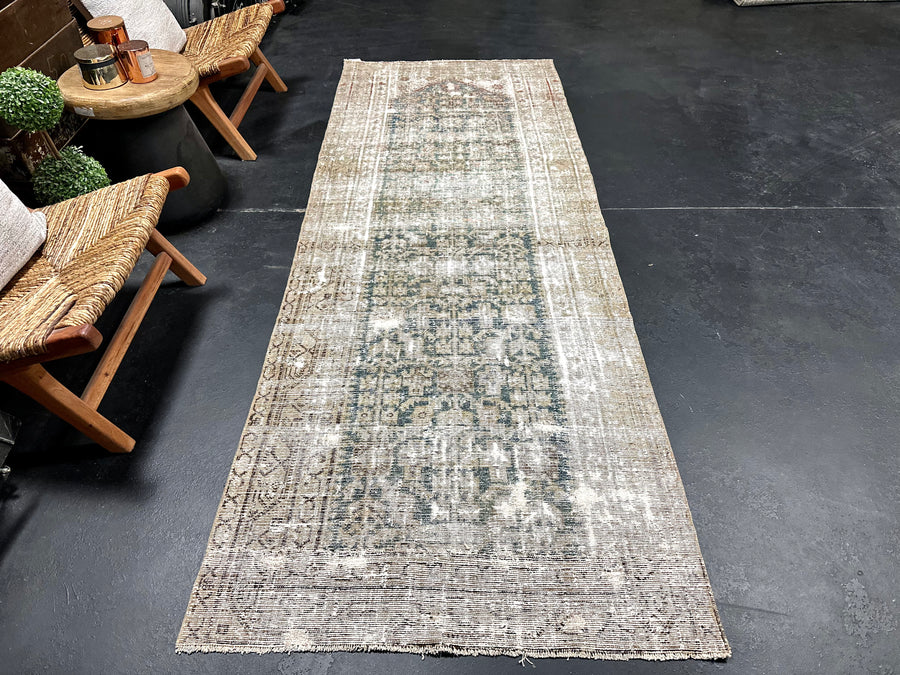 3’4 x 9’ Classic Vintage Runner Muted Gray, Denim & Green SB