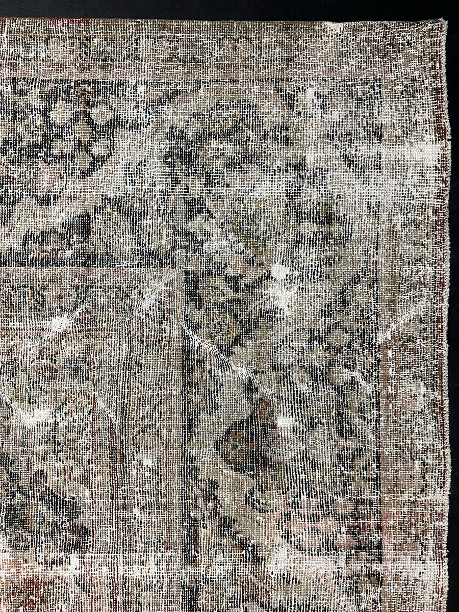 10’8 x 13’7 Classic Antique Rug Muted Black, Gray + Red