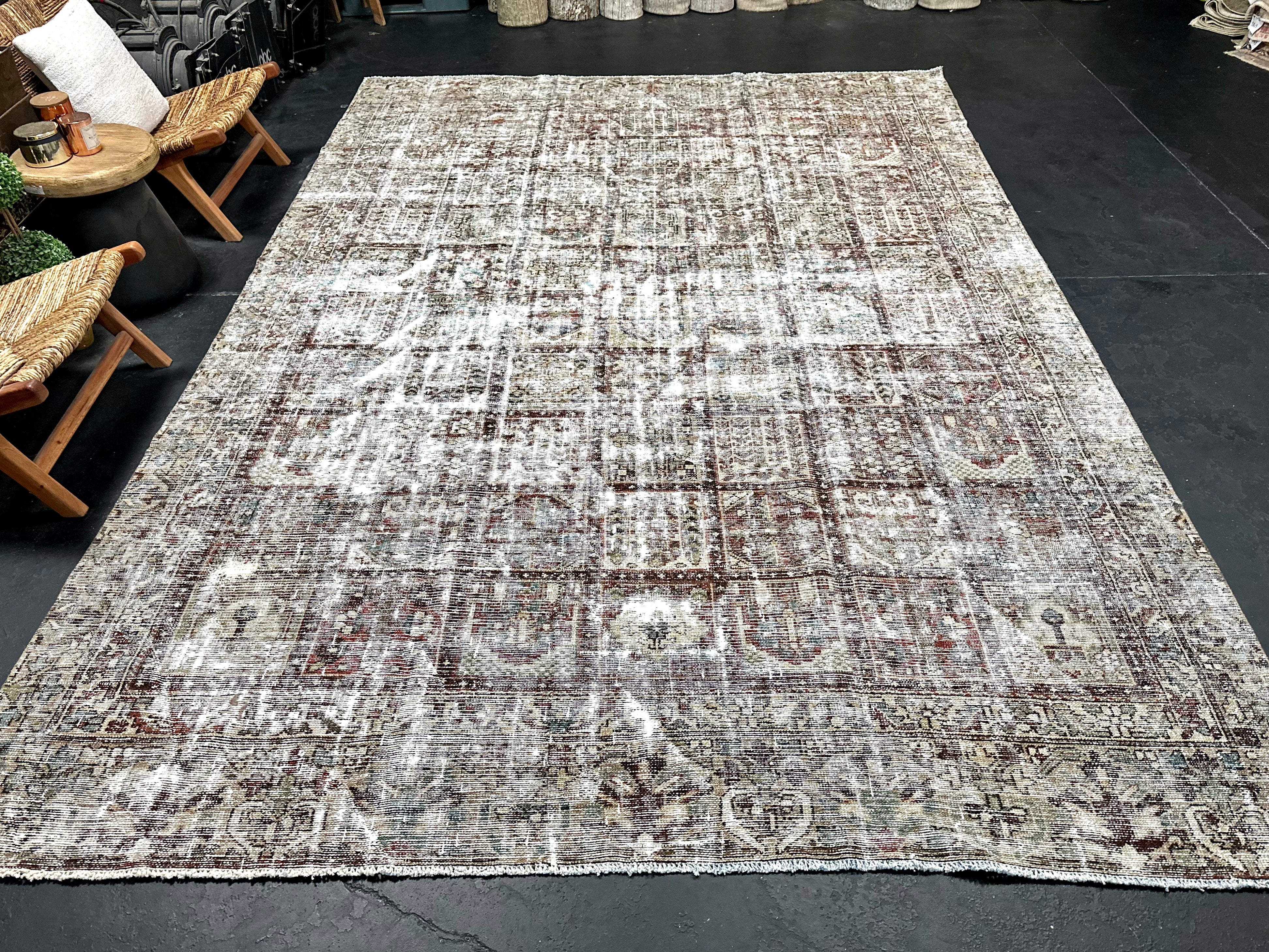 8’8 x 12’5 Classic Vintage Rug Muted Wine, Blues, Greens '5088 Linda's Barn