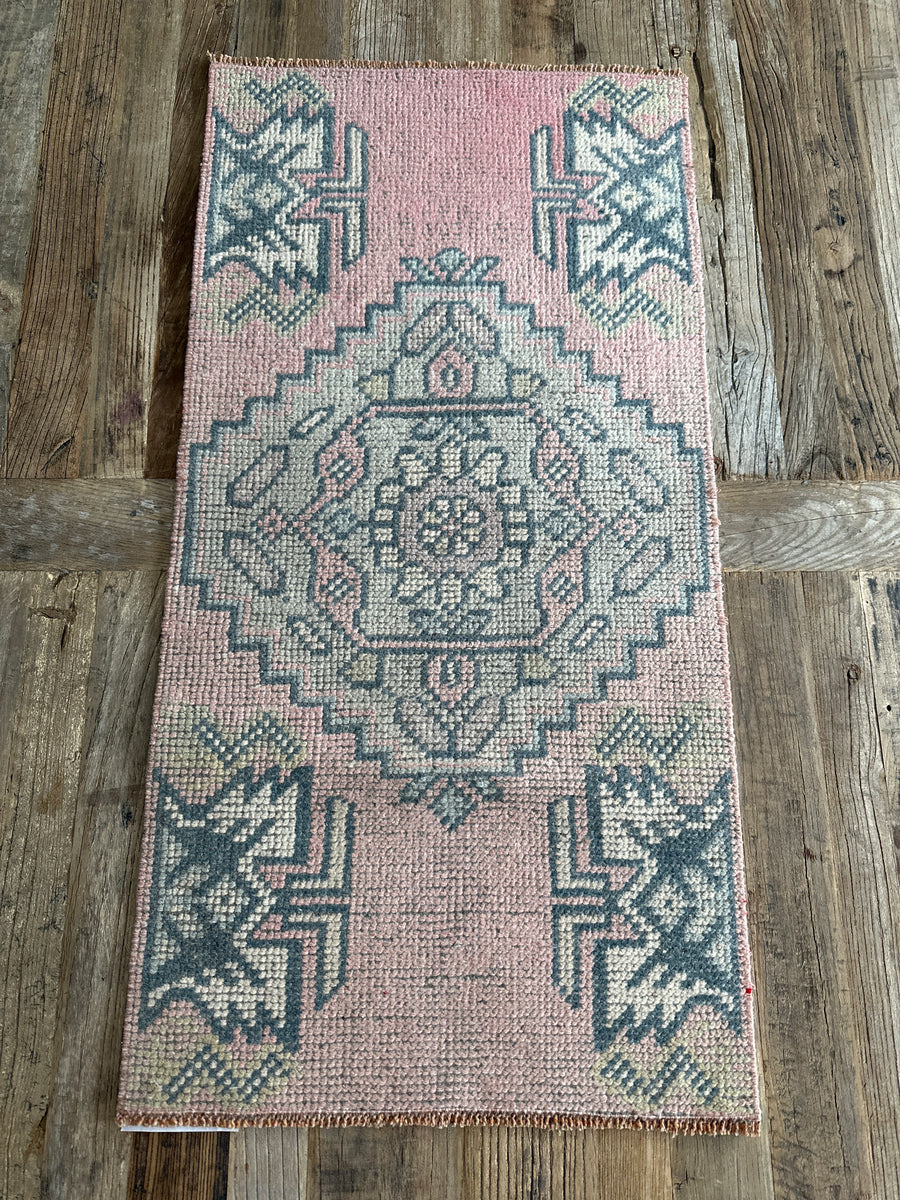 1’5 x 2’11 Vintage Turkish Oushak Rug Muted Pink, Gray & Charcoal