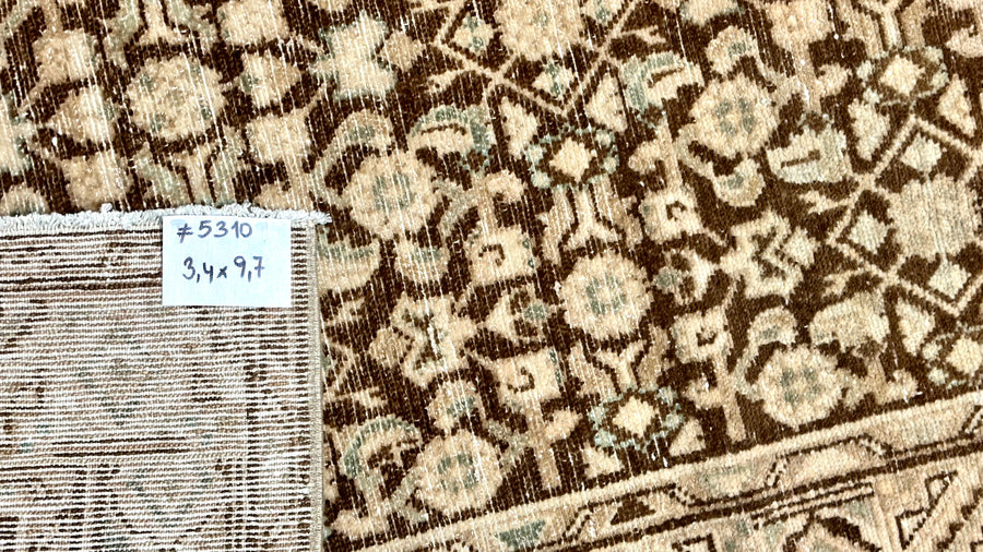 3’4 x 9’7 Classic Vintage Runner Muted Brown, Beige & Green