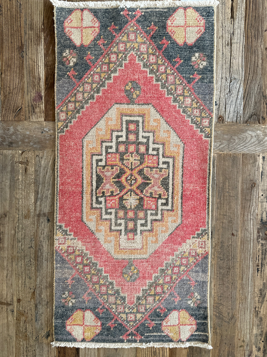 1’5 x 3’ Vintage Turkish Oushak Rug Muted Red, Black & Apricot