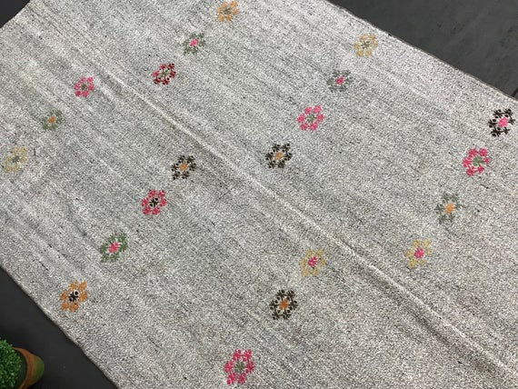5'8 x 9'5 MCM Kilim Black & White Tweed Floral Rug