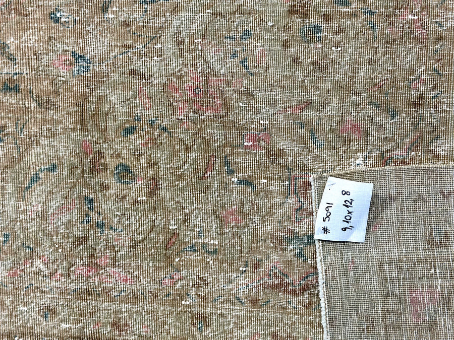 9’10 x 12’8 Classic Vintage Rug Warm Beige, Teal & Pink
