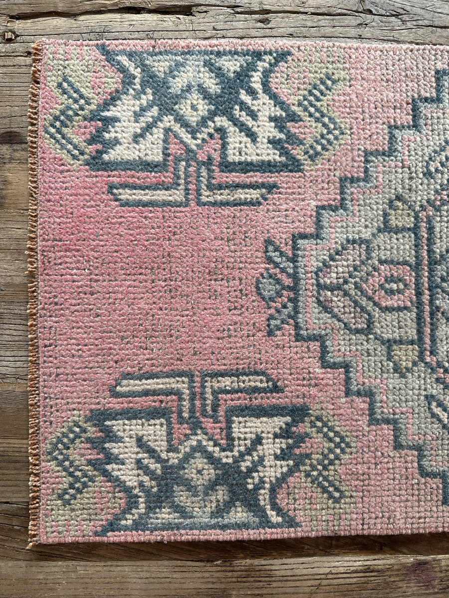 1’5 x 2’11 Vintage Turkish Oushak Rug Muted Pink, Gray & Charcoal