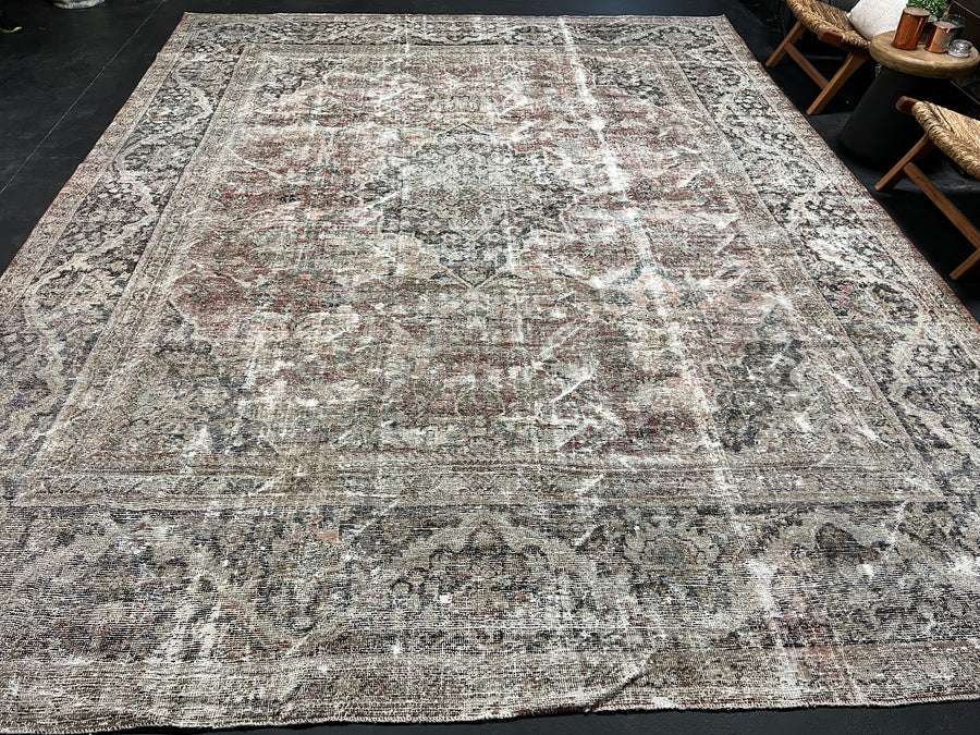 10’8 x 13’7 Classic Antique Rug Muted Black, Gray + Red