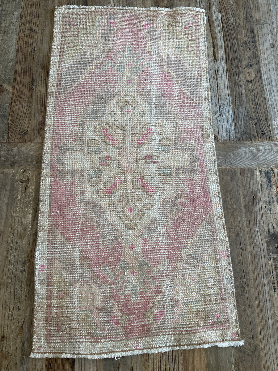 1’7 x 3’3 Vintage Oushak Rug Muted Pink, Plum & Beige