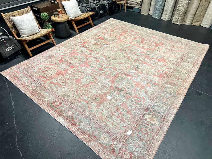 9’2 x 11’5 Classic Antique Rug Muted Red, Clay & Ecru