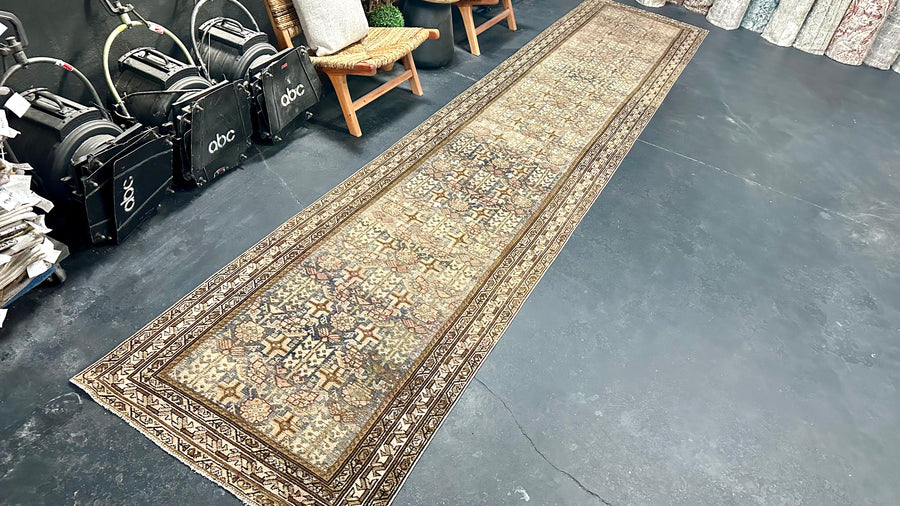 3’4 x 16’6 Classic Antique Runner Muted Blue, Beige & Green