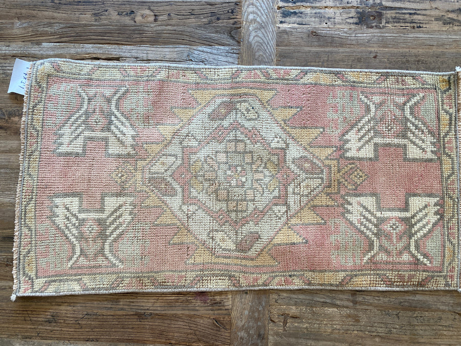 1’7 x 3’1 Vintage Oushak Runner Dusty Rose, Butter + Cream