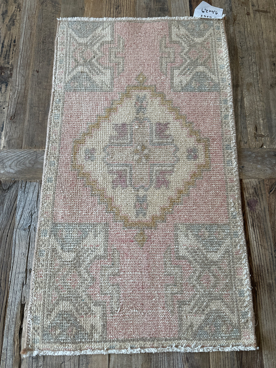 1’6 x 2’9 Turkish Rug Very Muted Pink, Beige + Gray