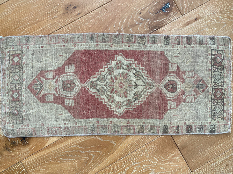 1’5 x 3’3 Antique Turkish Oushak Rug Muted Beige & Red