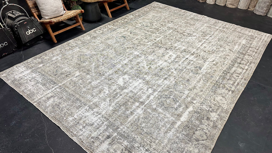 8’11 x 12’6 Classic Antique Rug Muted Gray, Blue + Brown