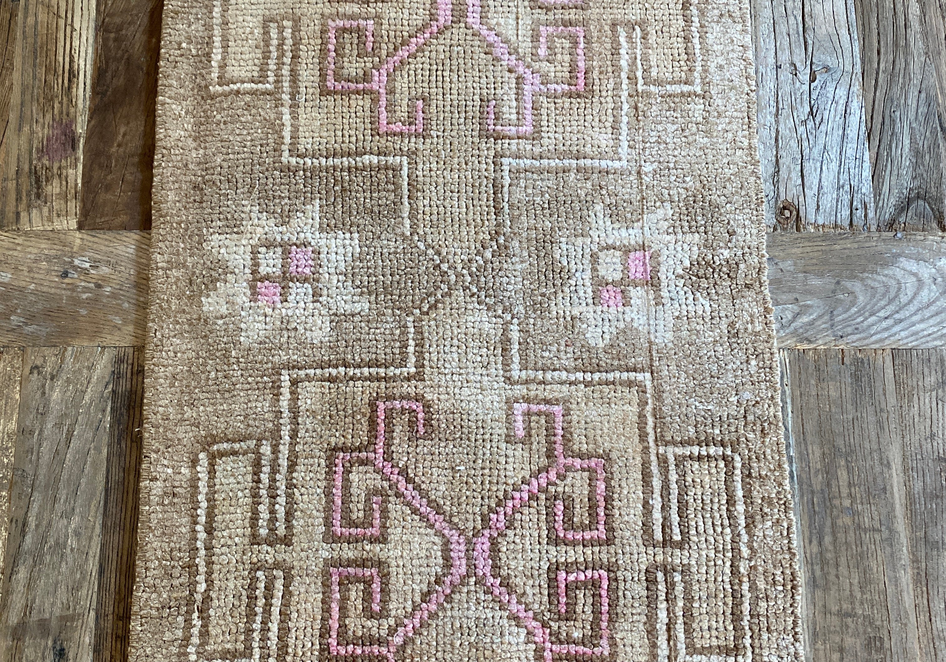 1’4 x 2’7 Antique Kars Rug Muted Beige, Cream & Pale Pink '4797 Linda's Barn
