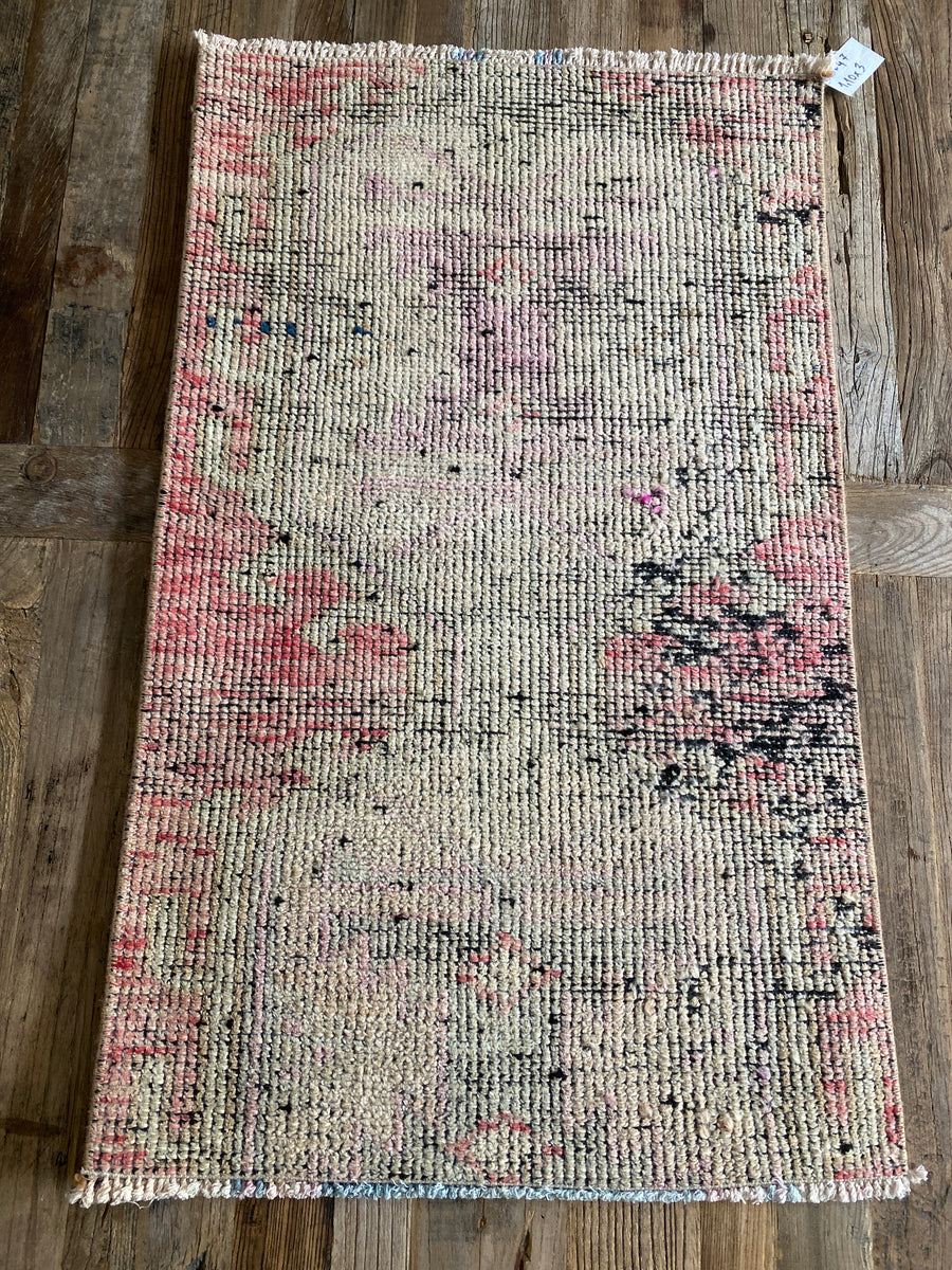 1’10 x 3’ Vintage Turkish Herki Rug Muted Beige, Coral and Black