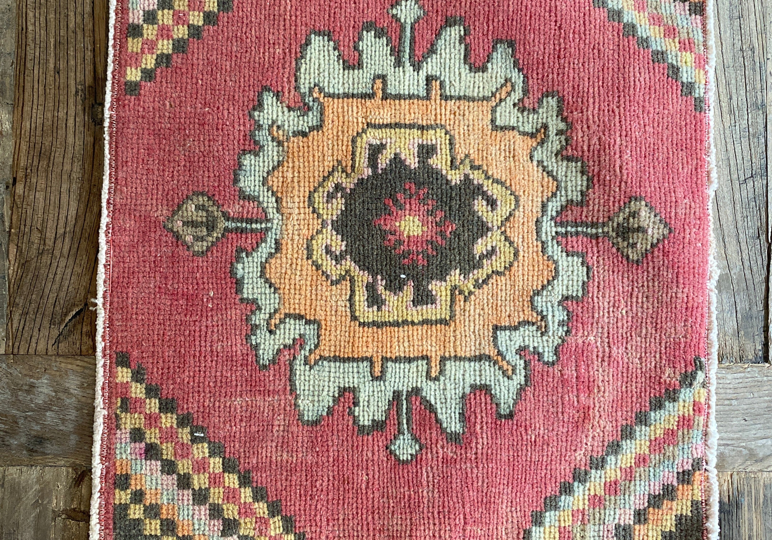 1’5 x 2’ Vintage Turkish Oushak Rug Red, Orange & Gray '4542 Linda's Barn