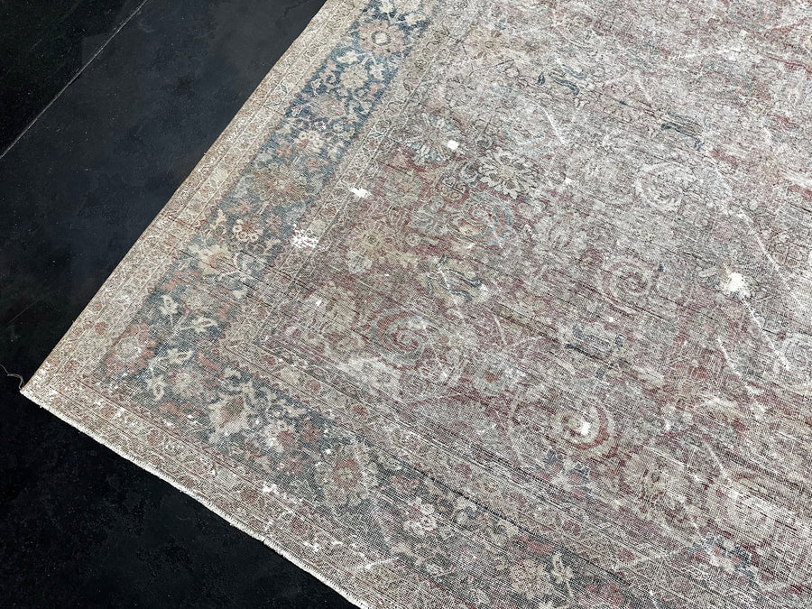 9’4 x 12’6 Classic Antique Rug Muted Gray, Red & Blue