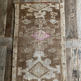 1’6 x 2’5 Antique Kars Rug Muted Brown, Beige & Pink '4736