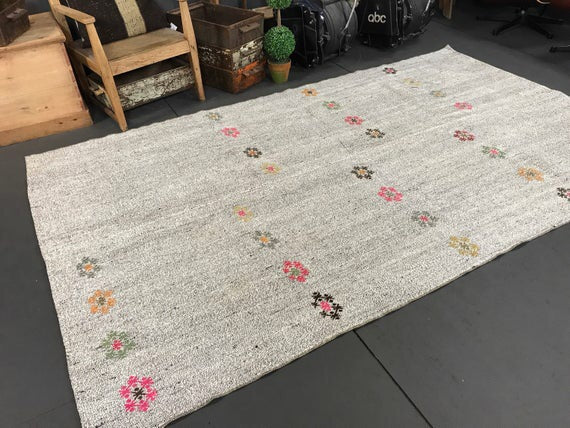 5'8 x 9'5 MCM Kilim Black & White Tweed Floral Rug