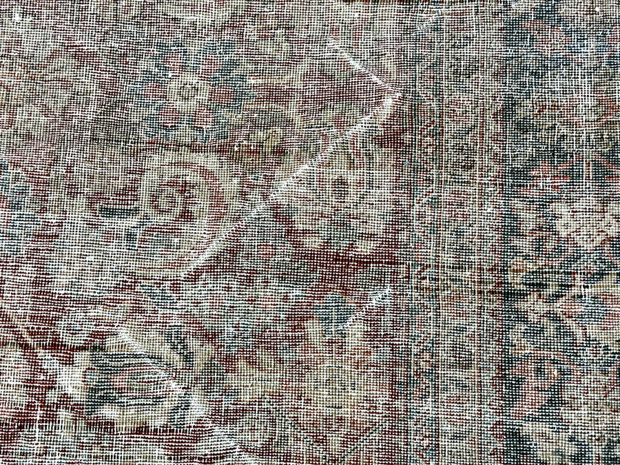 9’4 x 12’6 Classic Antique Rug Muted Gray, Red & Blue
