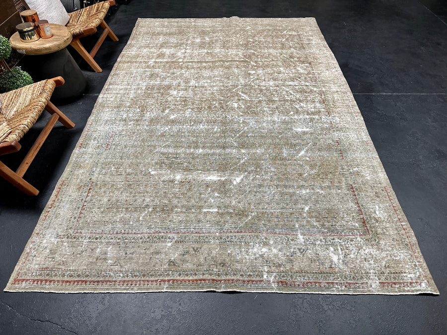 6’5 x 10’2 Classic Antique Carpet Muted Greige, Sea Blue & Red