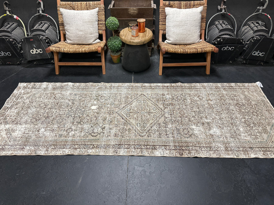 3’4 x 9’4 Classic Vintage Runner Muted Brown, Beige + Green