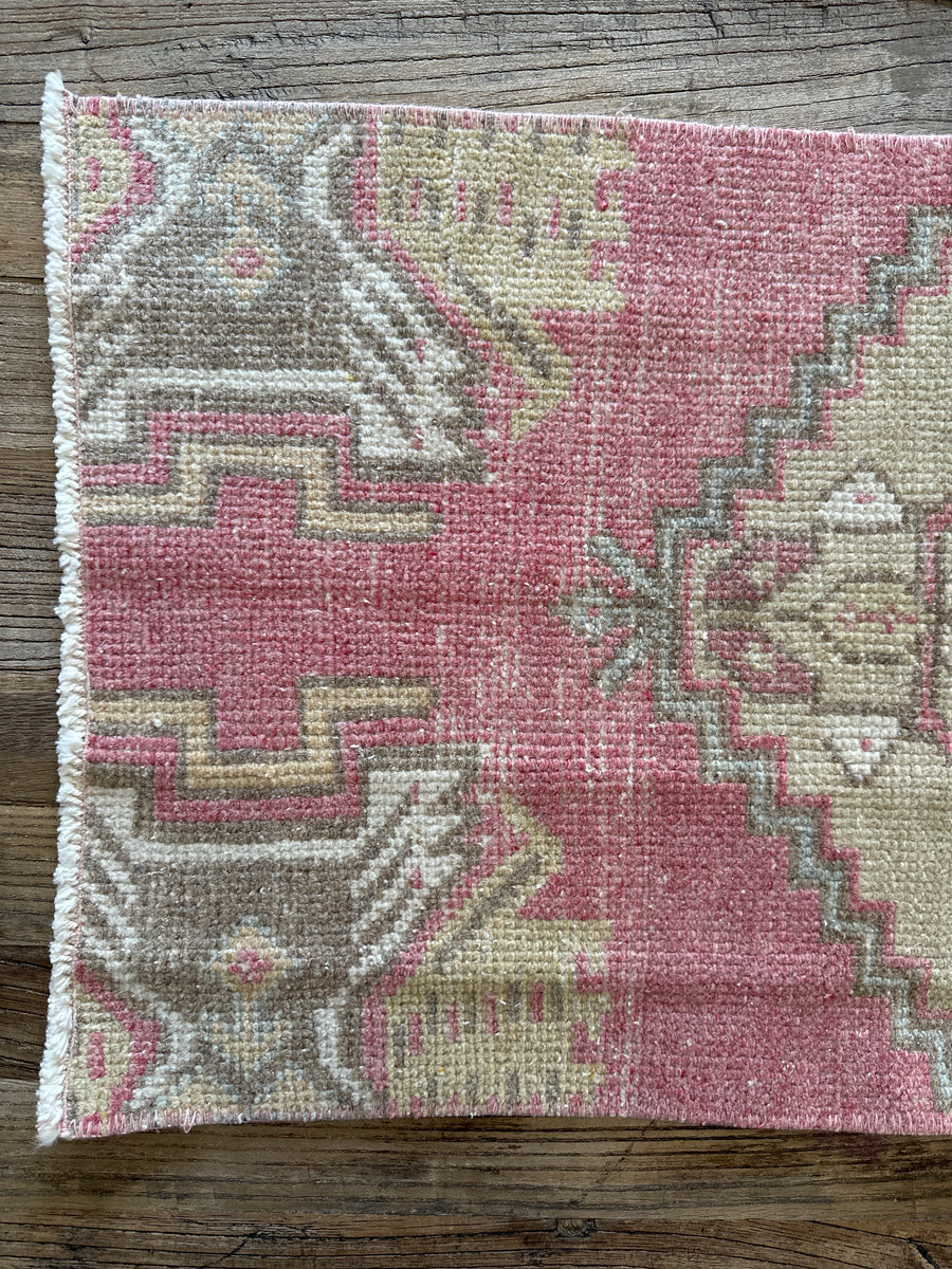1’4 x 2’7 Vintage Turkish Oushak Mat Muted Red & Camel Beige
