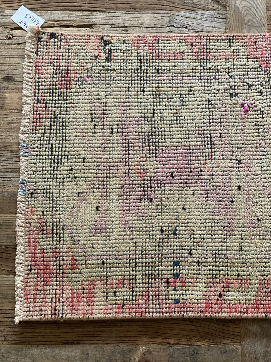 1’10 x 3’ Vintage Turkish Herki Rug Muted Beige, Coral and Black