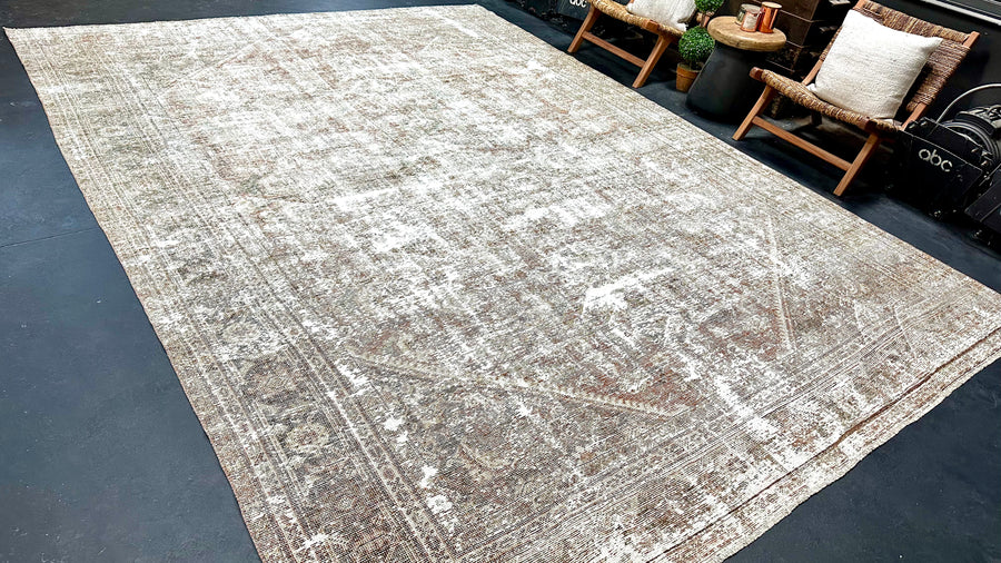 9’4 x 13’ Classic Antique Rug Muted Copper, Taupe & Gray