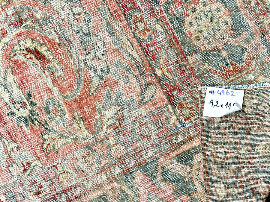 9’2 x 11’5 Classic Antique Rug Muted Red, Clay & Ecru