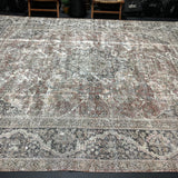 10’8 x 13’7 Classic Antique Rug Muted Black, Gray + Red '4288