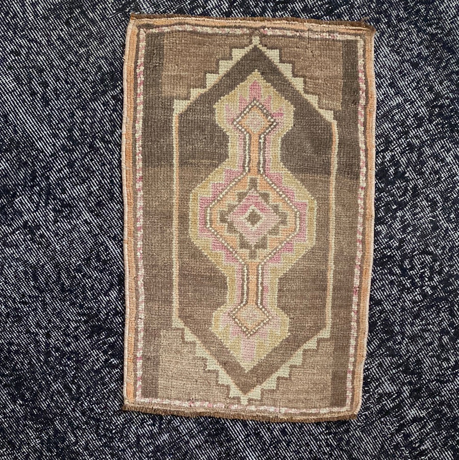 1’8 x 2’7 Vintage Oushak Mat Rug Muted Browns, Pink & Honey SB