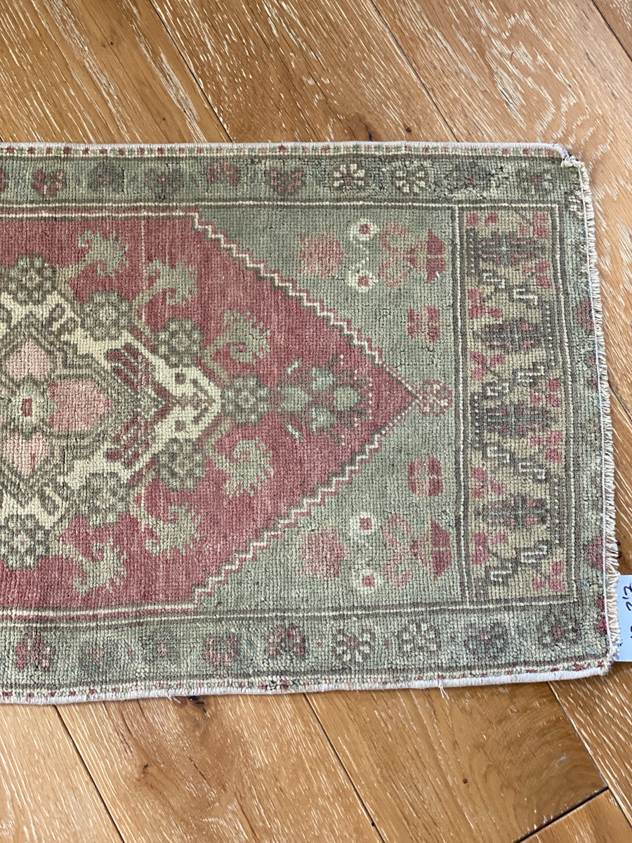 1’9 x 3’7 Vintage Oushak Mat Muted Wine, Sage & Vanilla