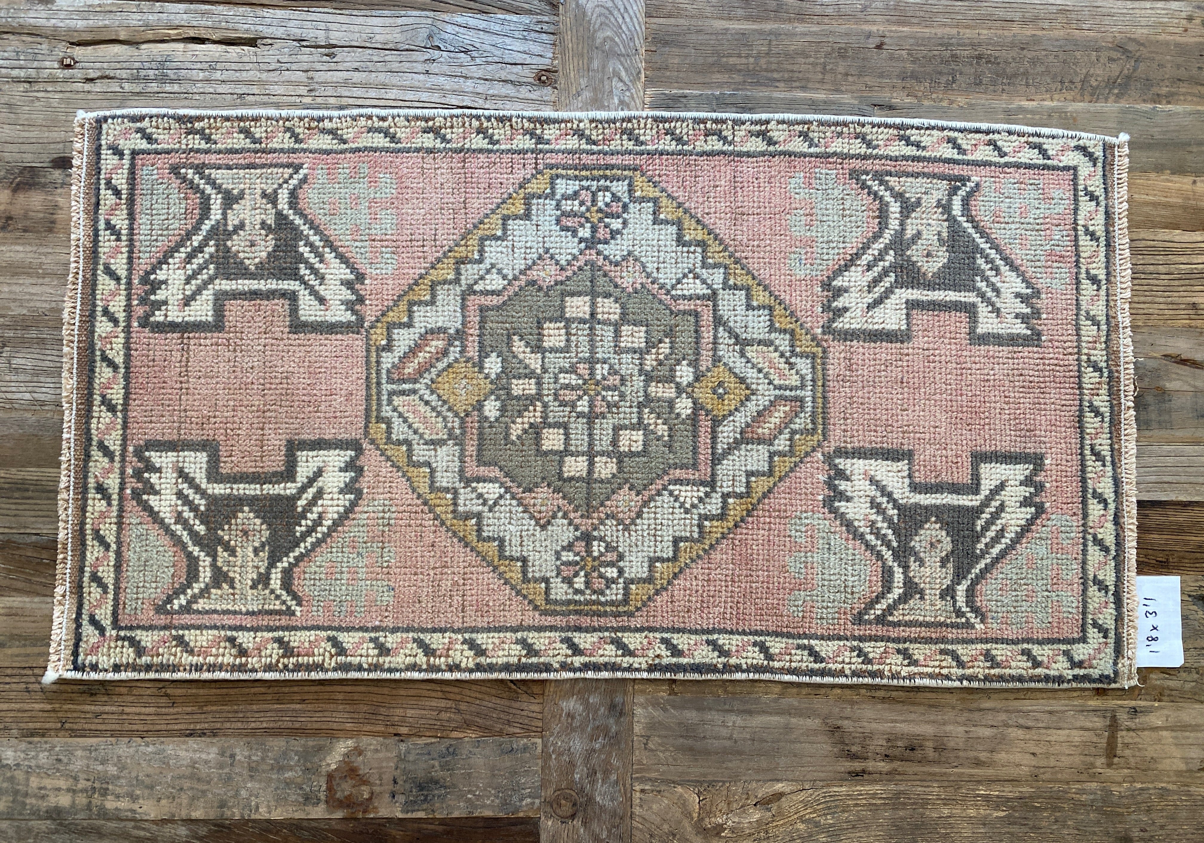 1’8 x 3’1 Vintage Oushak Mat Muted Pink, Olive + Cream '4565 Linda's Barn